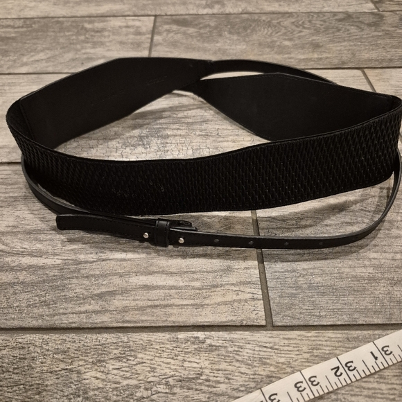 Lafayette 148 NY Handmade in Italy Black Leather & Woven Stretch Waist Belt M main image 9